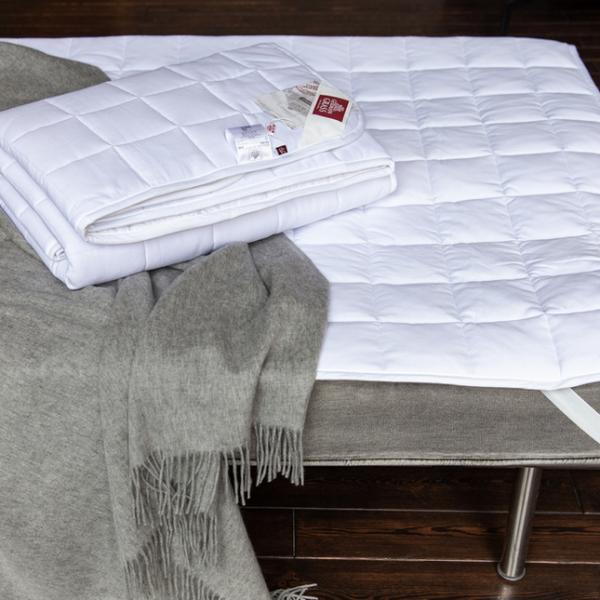 Наматрасник с резинками по углам Mattress Kinder 4 Seasons Grass